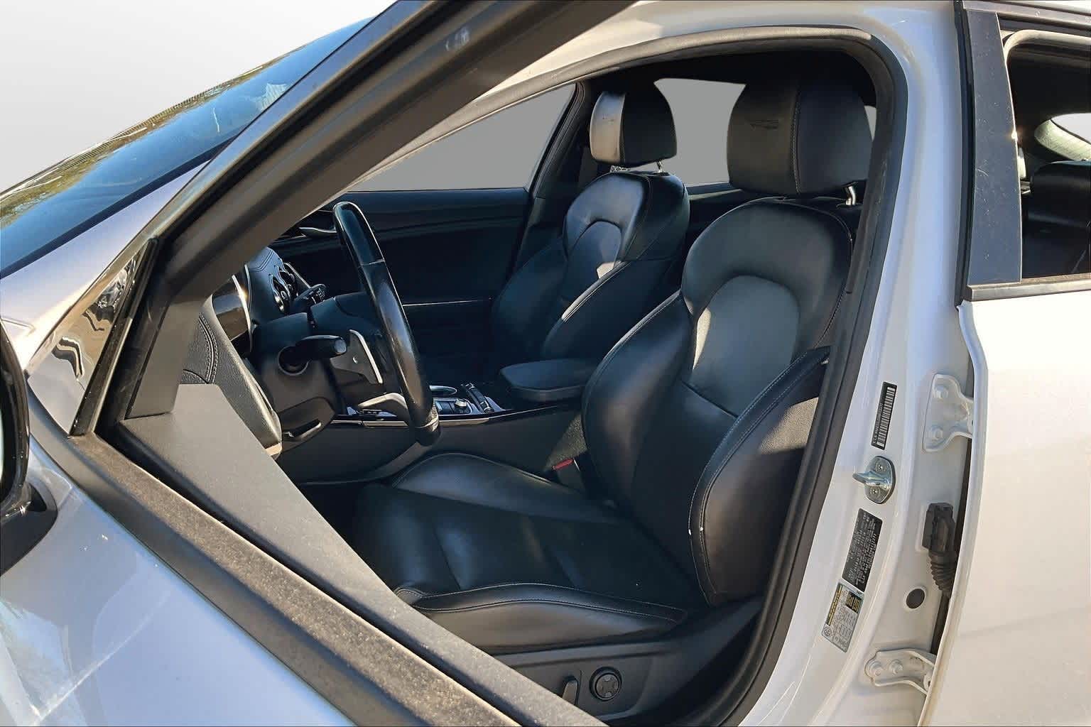 Thumbnail: 2022 Kia Stinger - 26