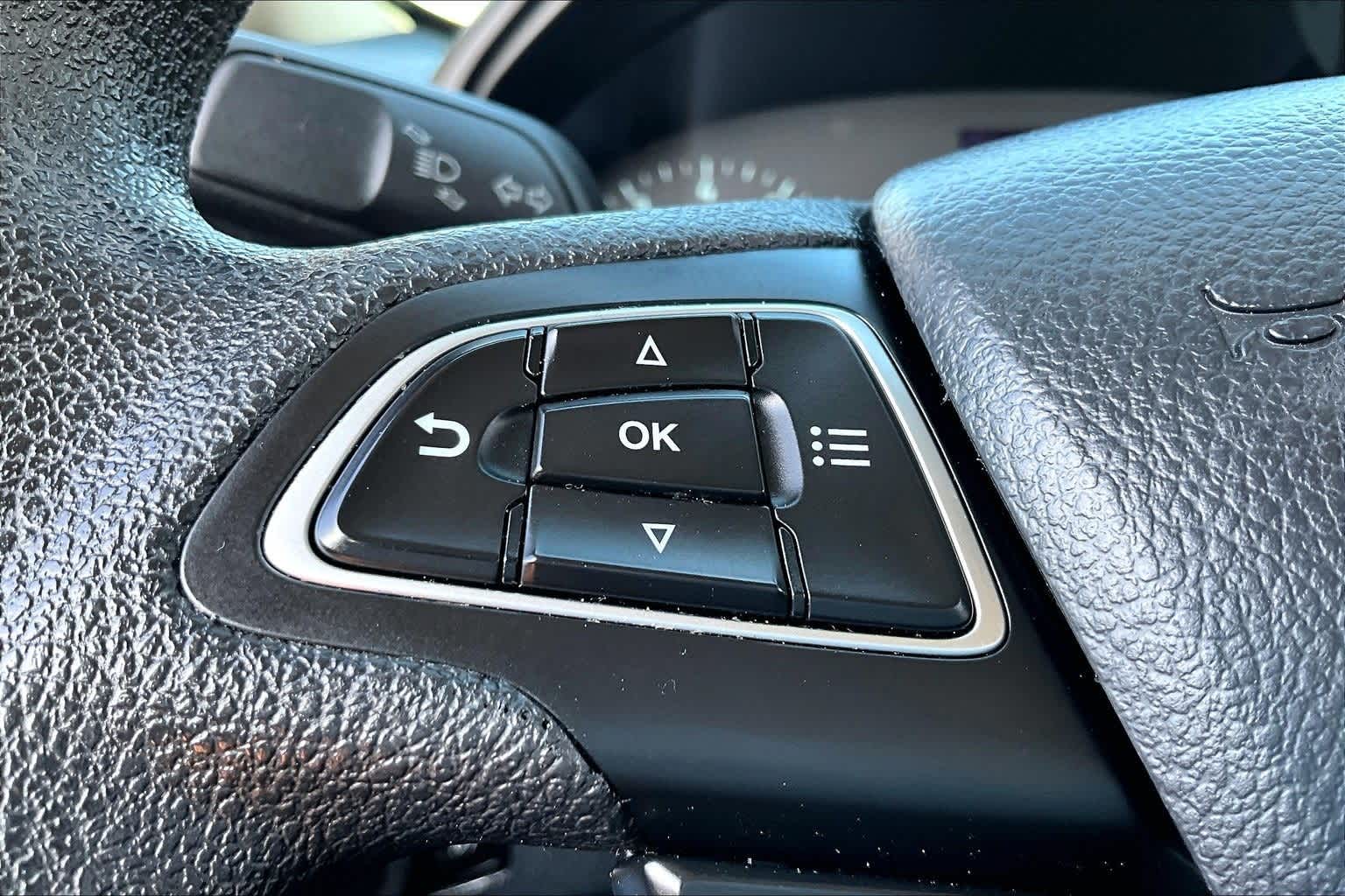 Thumbnail: 2018 Ford EcoSport - 17