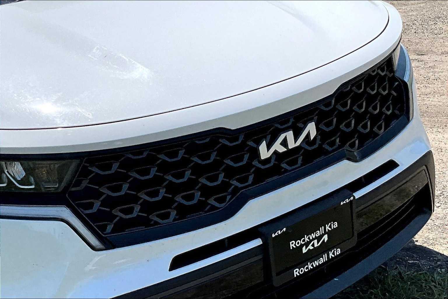 Thumbnail: 2023 Kia Sorento - 28