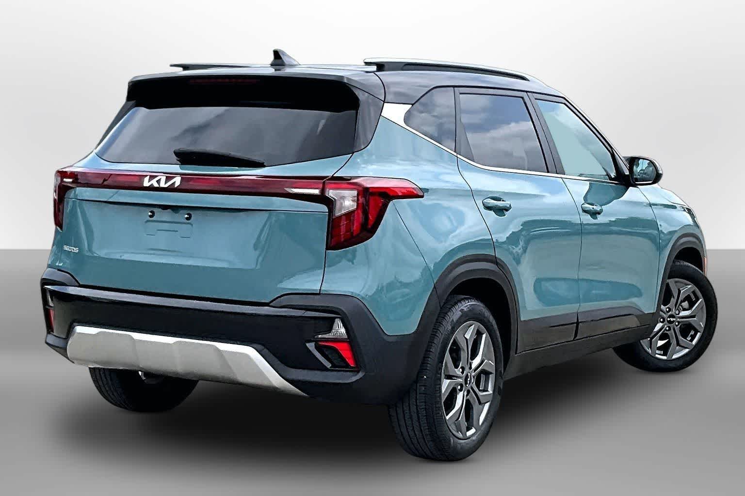 Thumbnail: 2024 Kia Seltos - 2