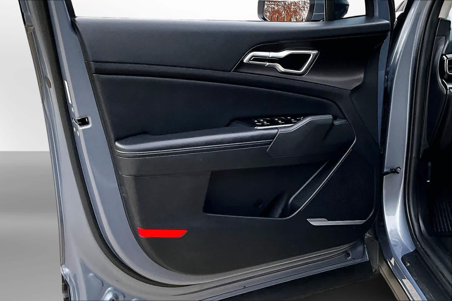 Thumbnail: 2023 Kia Sportage - 17