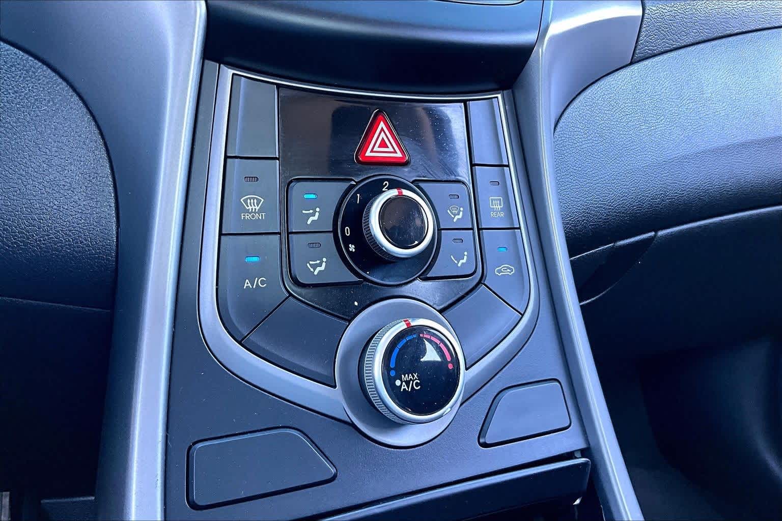 Thumbnail: 2015 Hyundai Elantra - 23