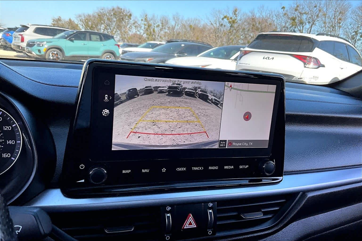 Thumbnail: 2022 Kia Forte - 18