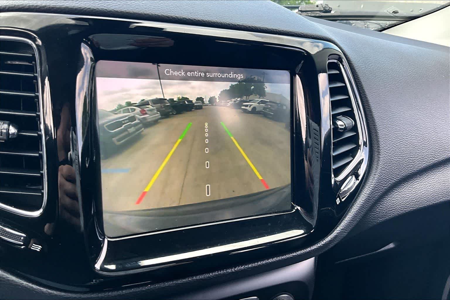 Thumbnail: 2021 Jeep Compass - 20