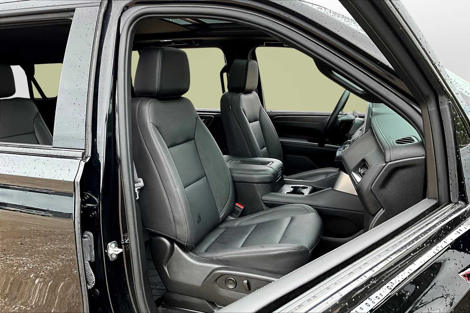 Thumbnail: 2023 Chevrolet Suburban - 7