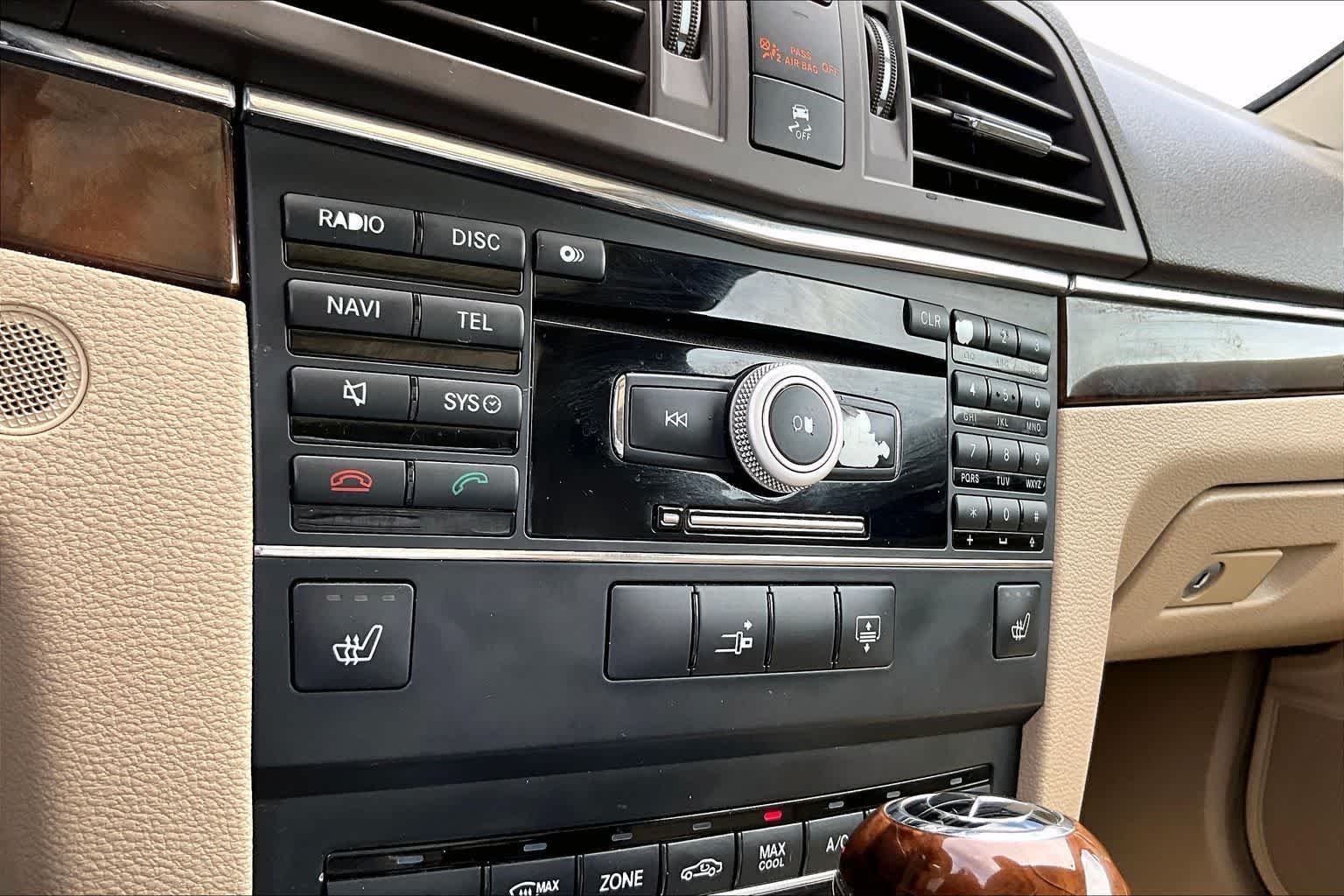 Thumbnail: 2010 Mercedes-Benz E-Class - 17