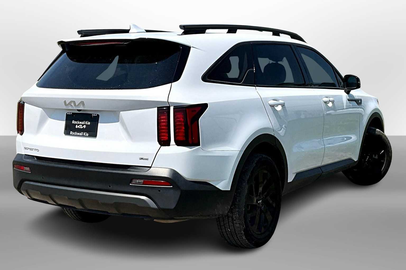 Thumbnail: 2023 Kia Sorento - 2