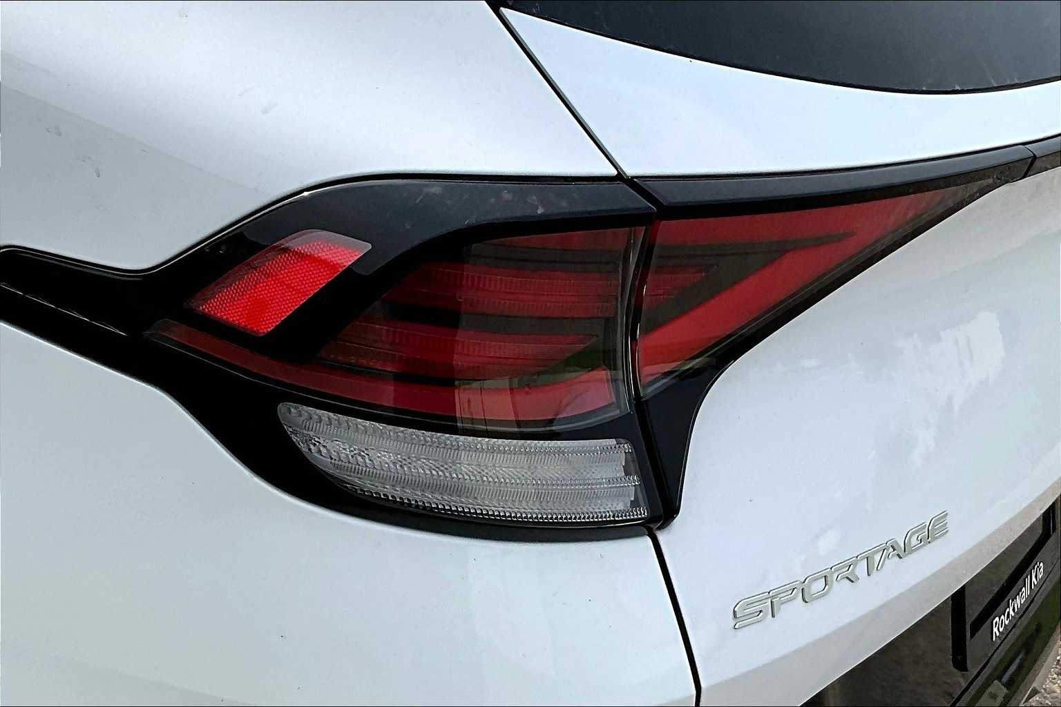 Thumbnail: 2023 Kia Sportage - 31