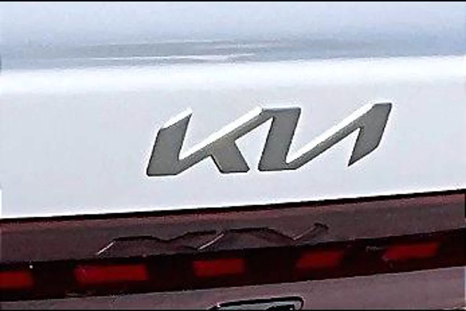 Thumbnail: 2022 Kia K5 - 31