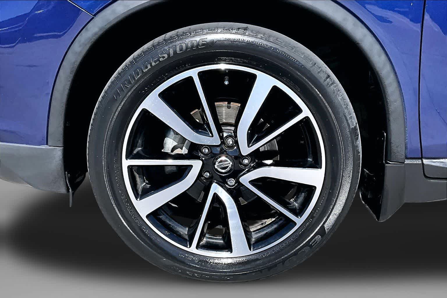 Thumbnail: 2020 Nissan Rogue - 7