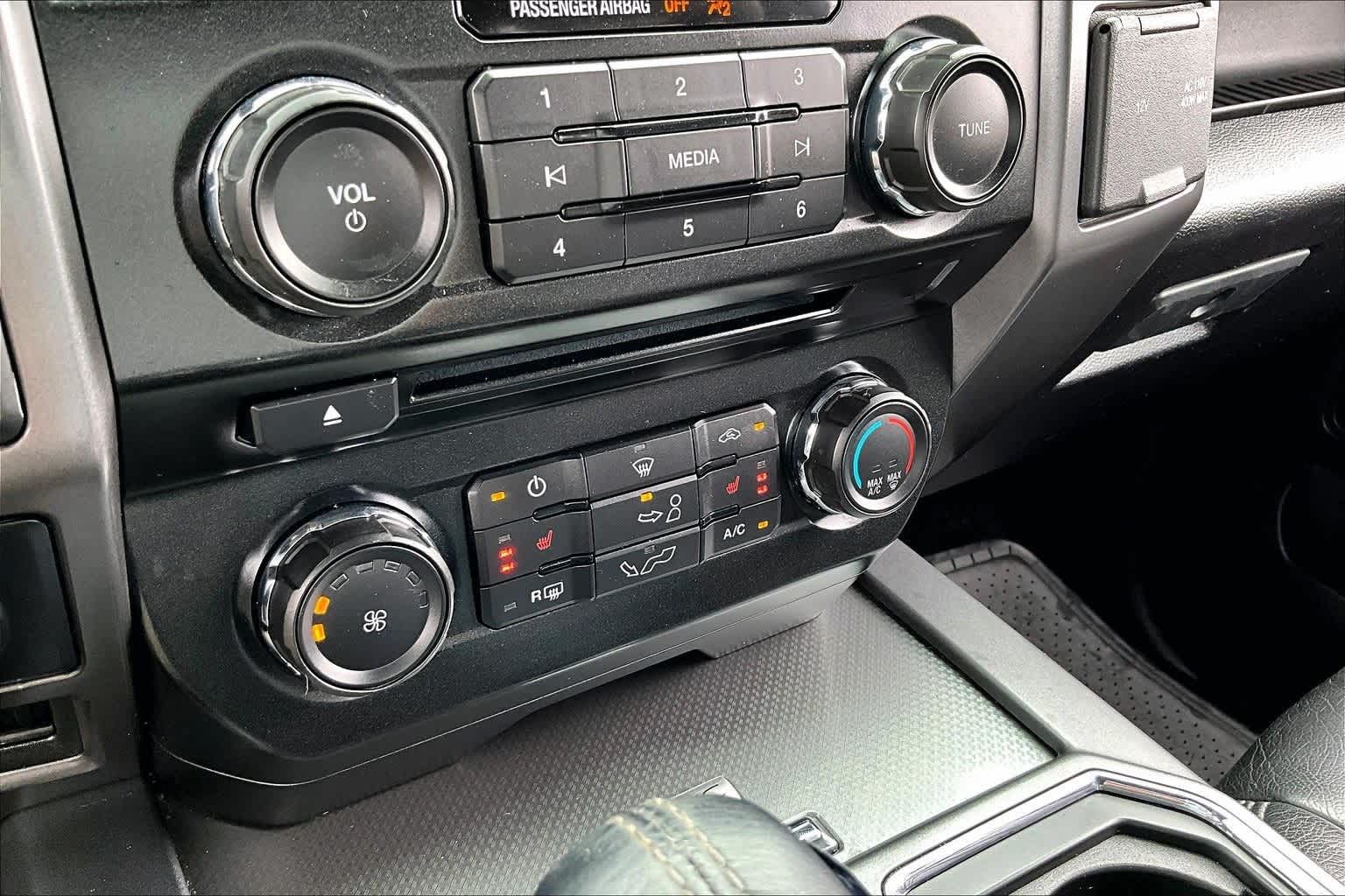 Thumbnail: 2016 Ford F-150 - 23