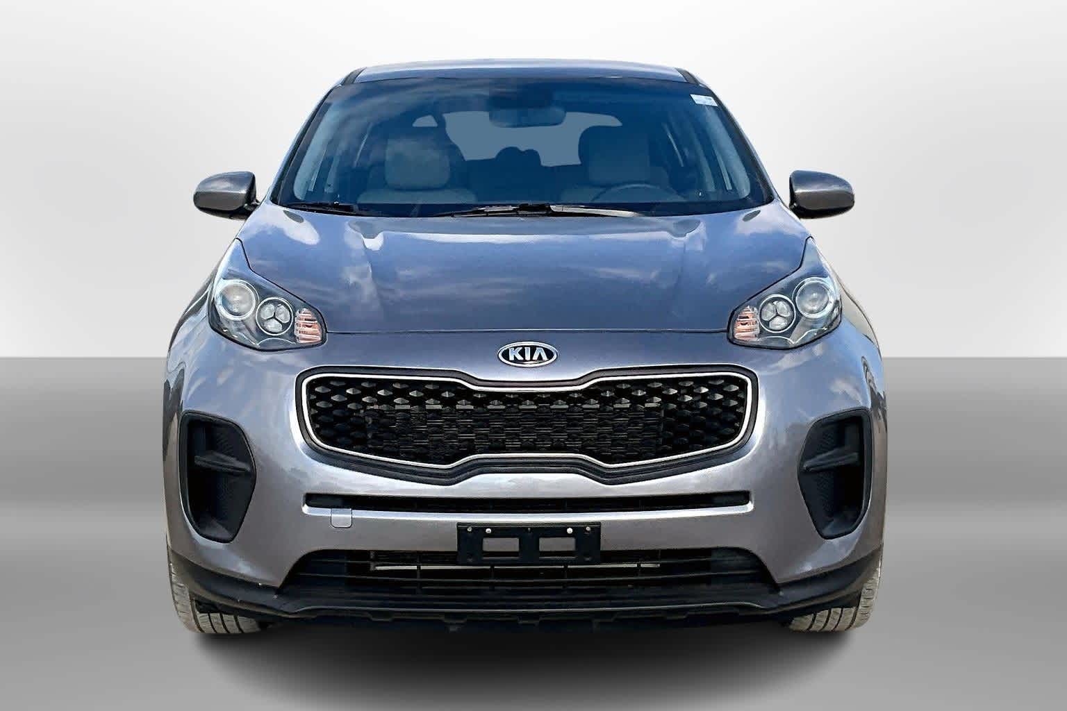 Thumbnail: 2017 Kia Sportage - 3