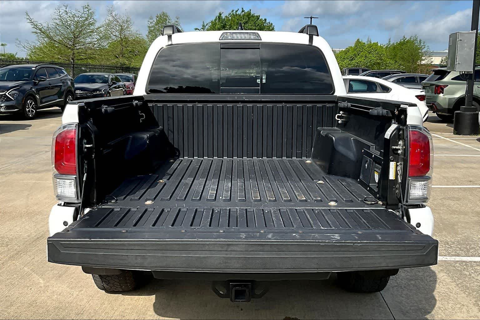 Thumbnail: 2020 Toyota Tacoma - 27