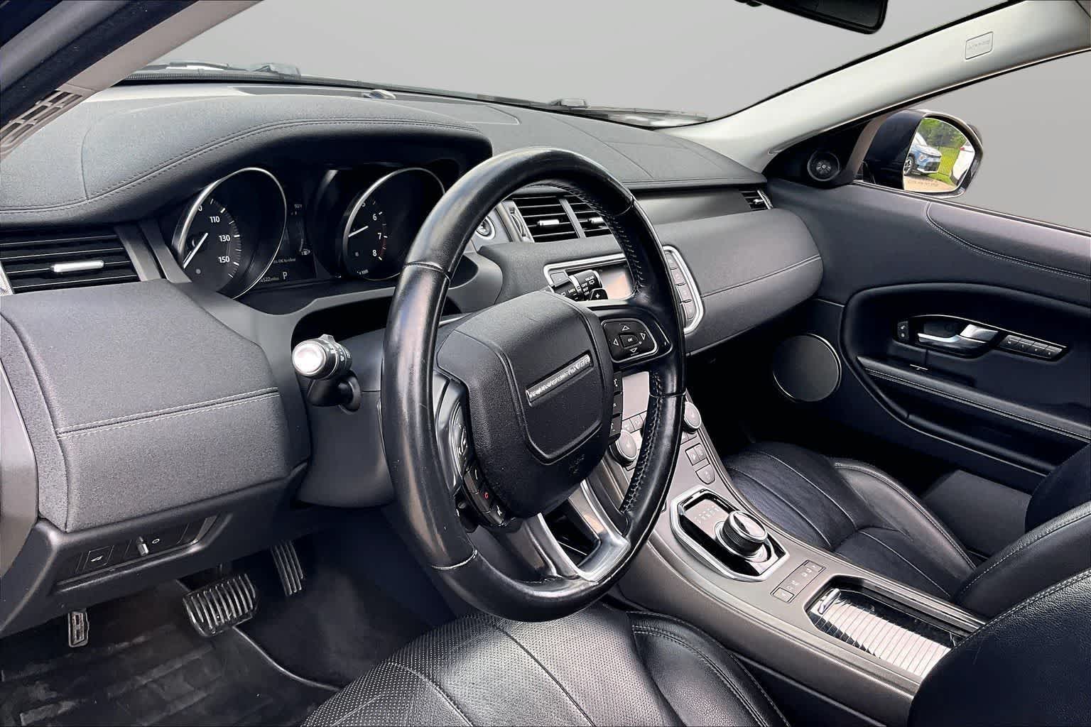 Thumbnail: 2019 Land Rover Range Rover Evoque - 11