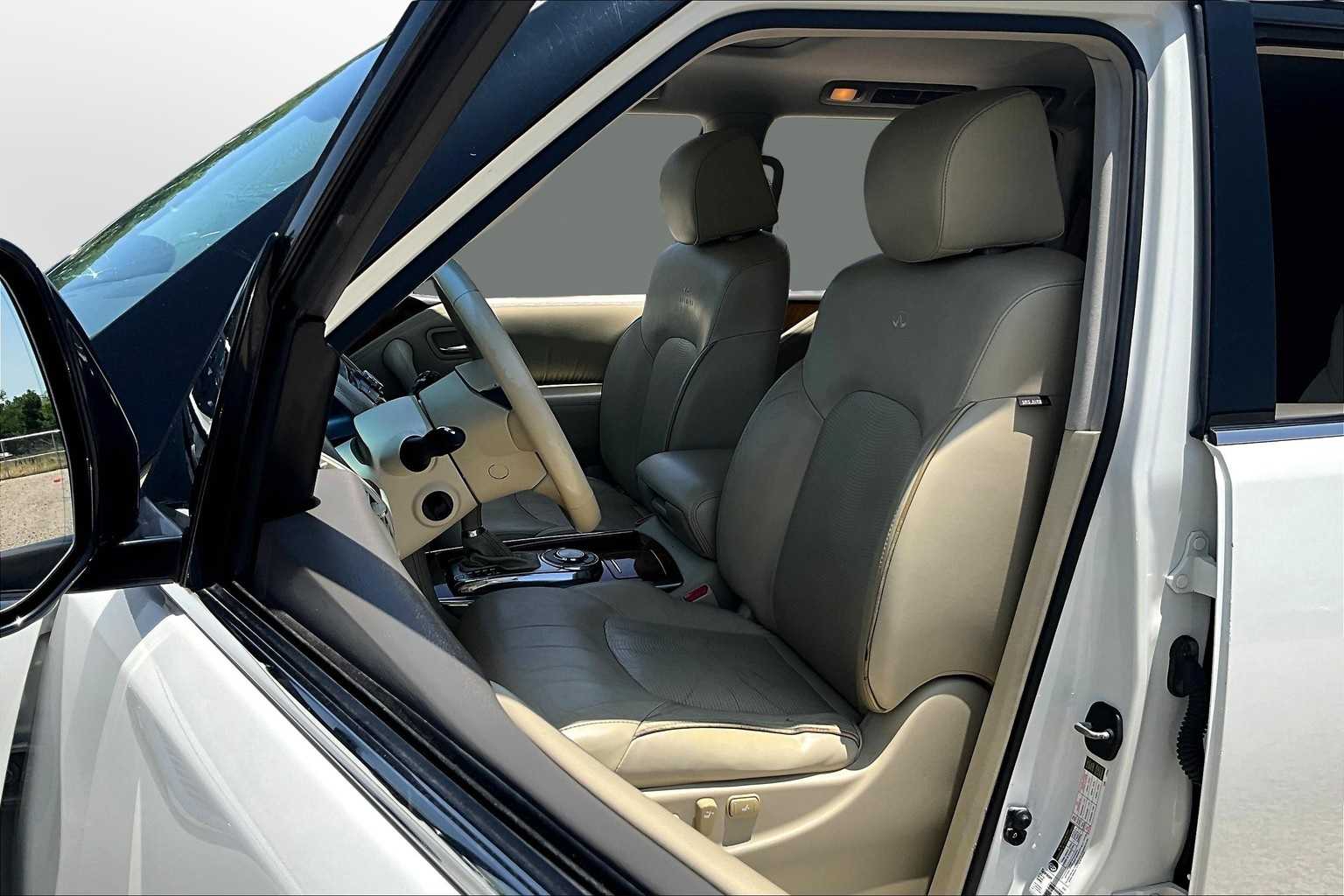 Thumbnail: 2013 INFINITI QX56 - 25