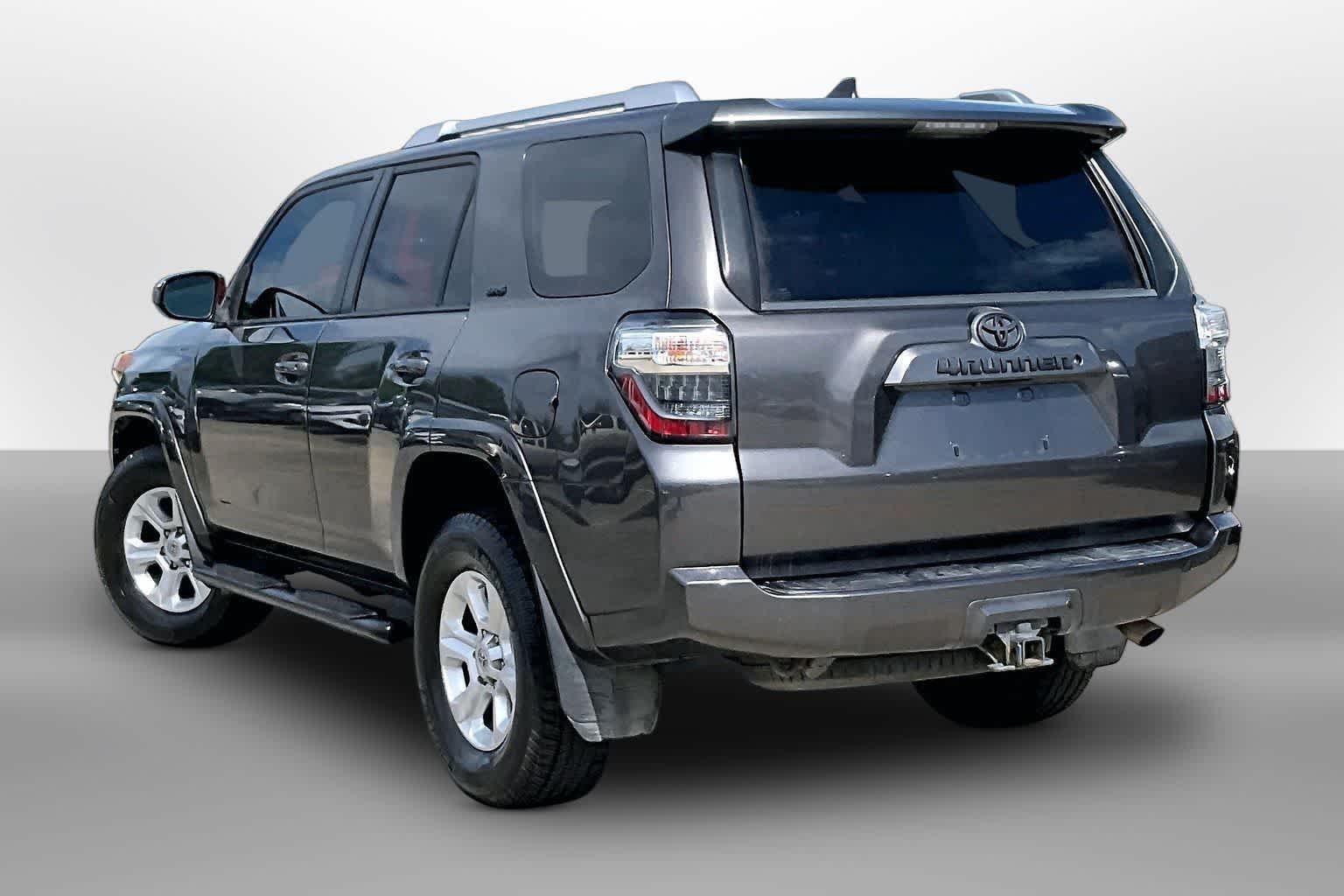 Thumbnail: 2016 Toyota 4Runner - 11