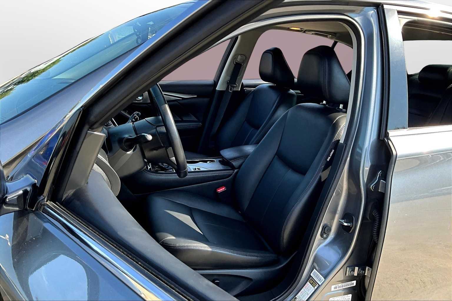 Thumbnail: 2017 INFINITI Q50 - 26