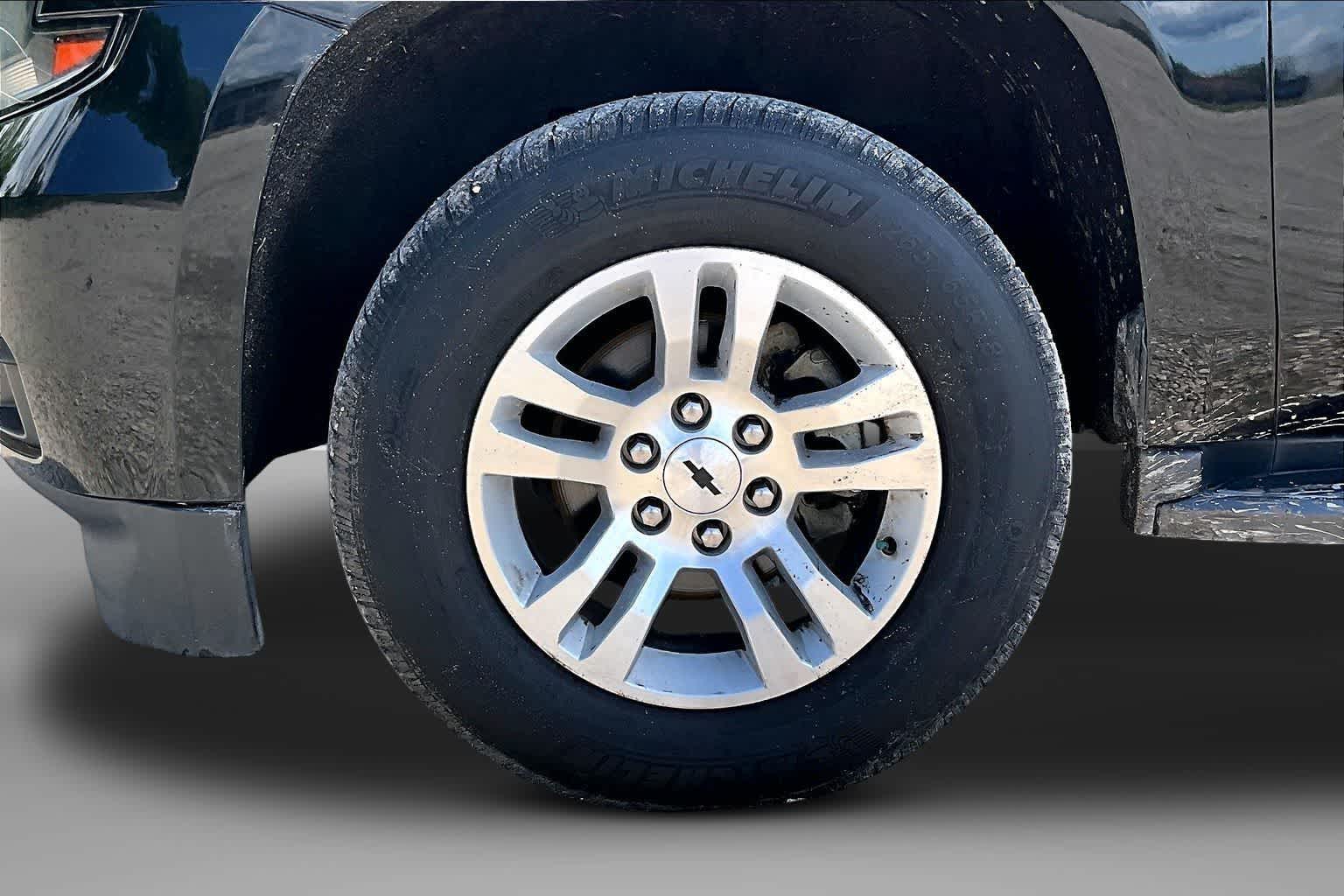 Thumbnail: 2019 Chevrolet Tahoe - 7
