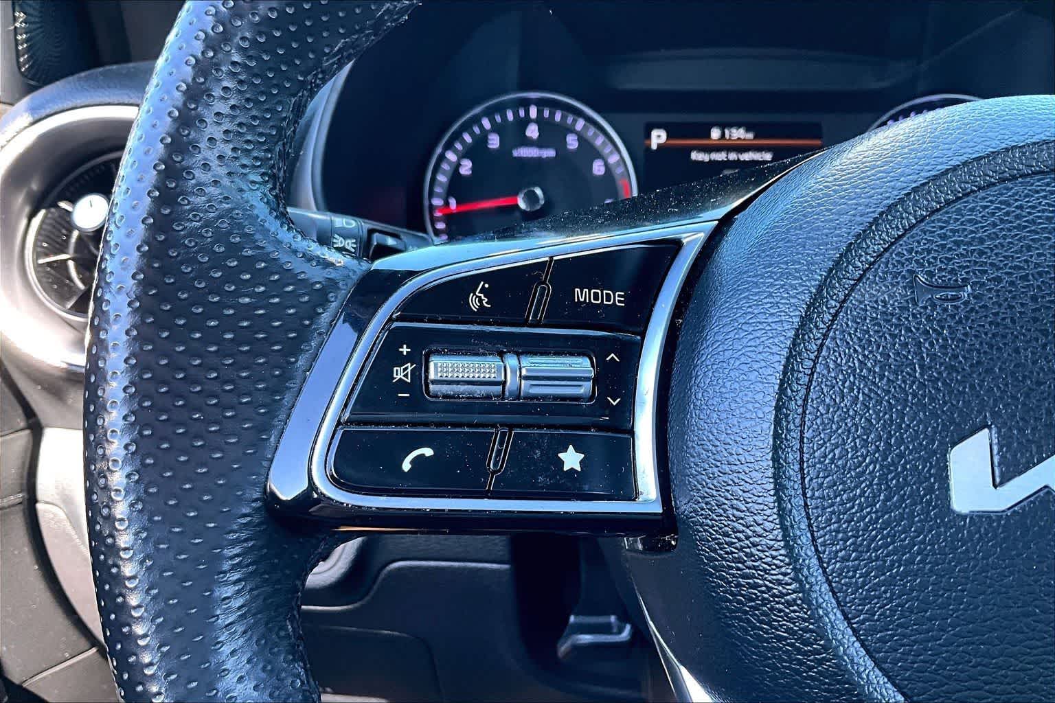 Thumbnail: 2023 Kia Forte - 16