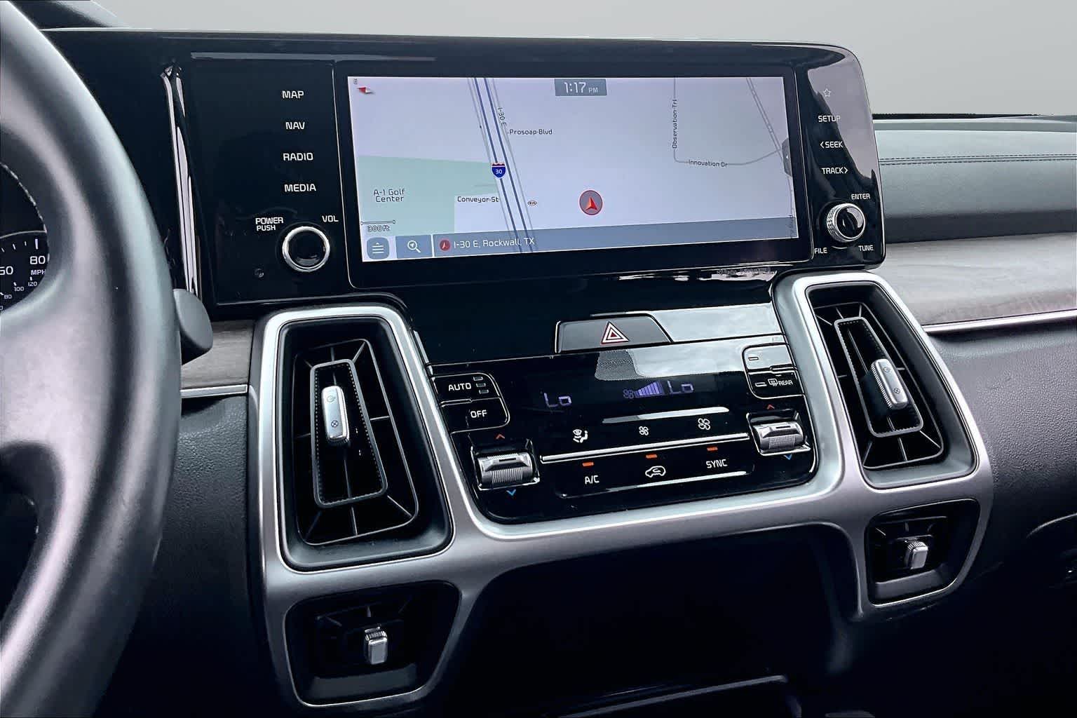 Thumbnail: 2022 Kia Sorento - 5