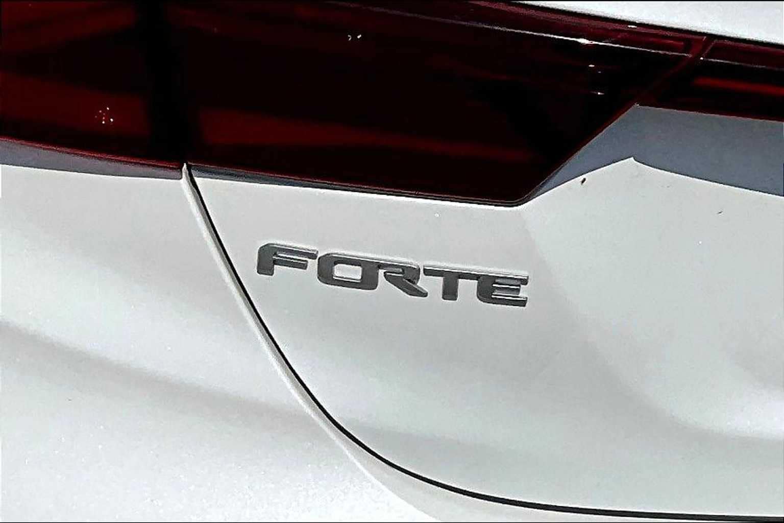 Thumbnail: 2022 Kia Forte - 31