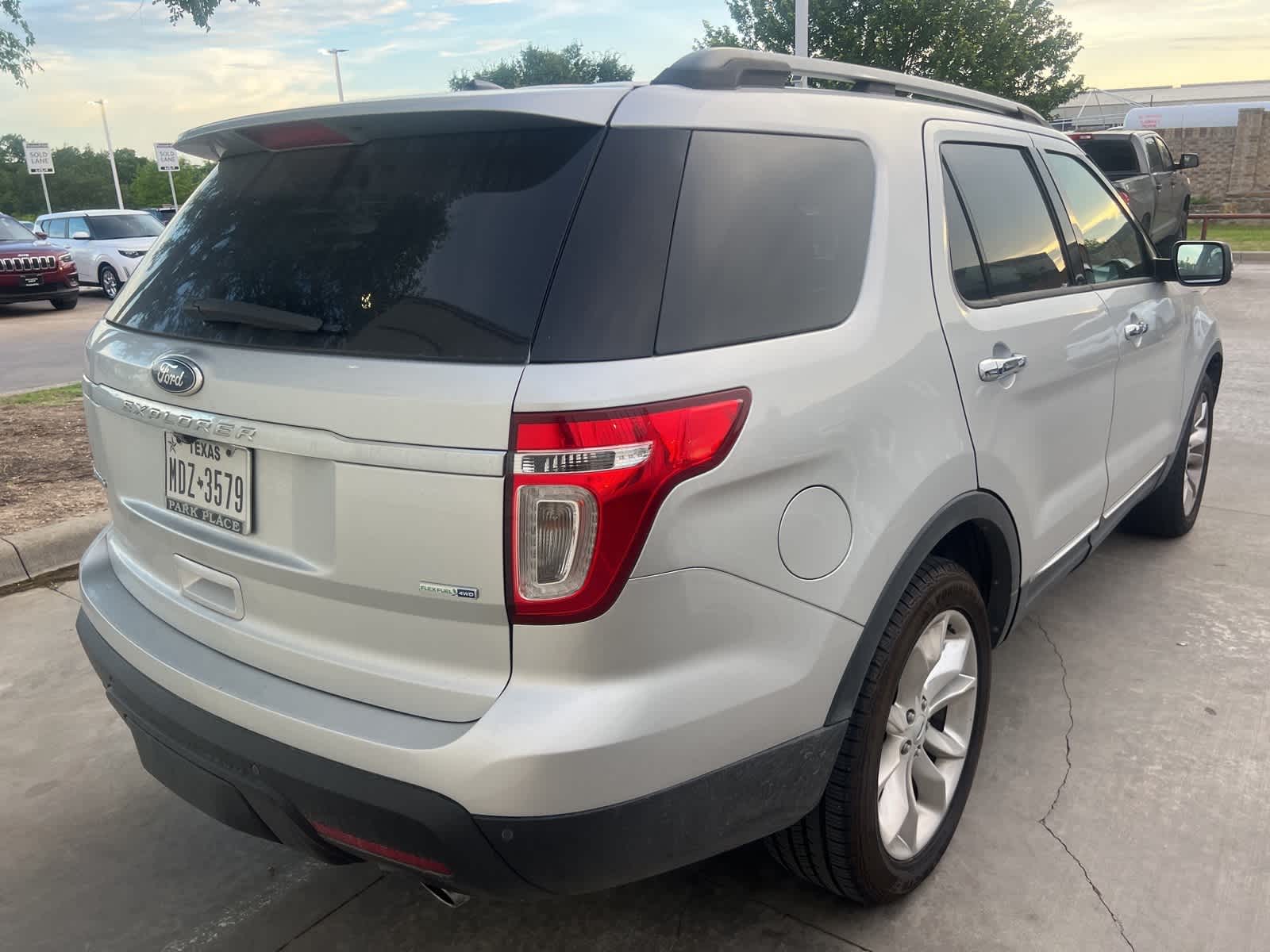 Thumbnail: 2013 Ford Explorer - 4