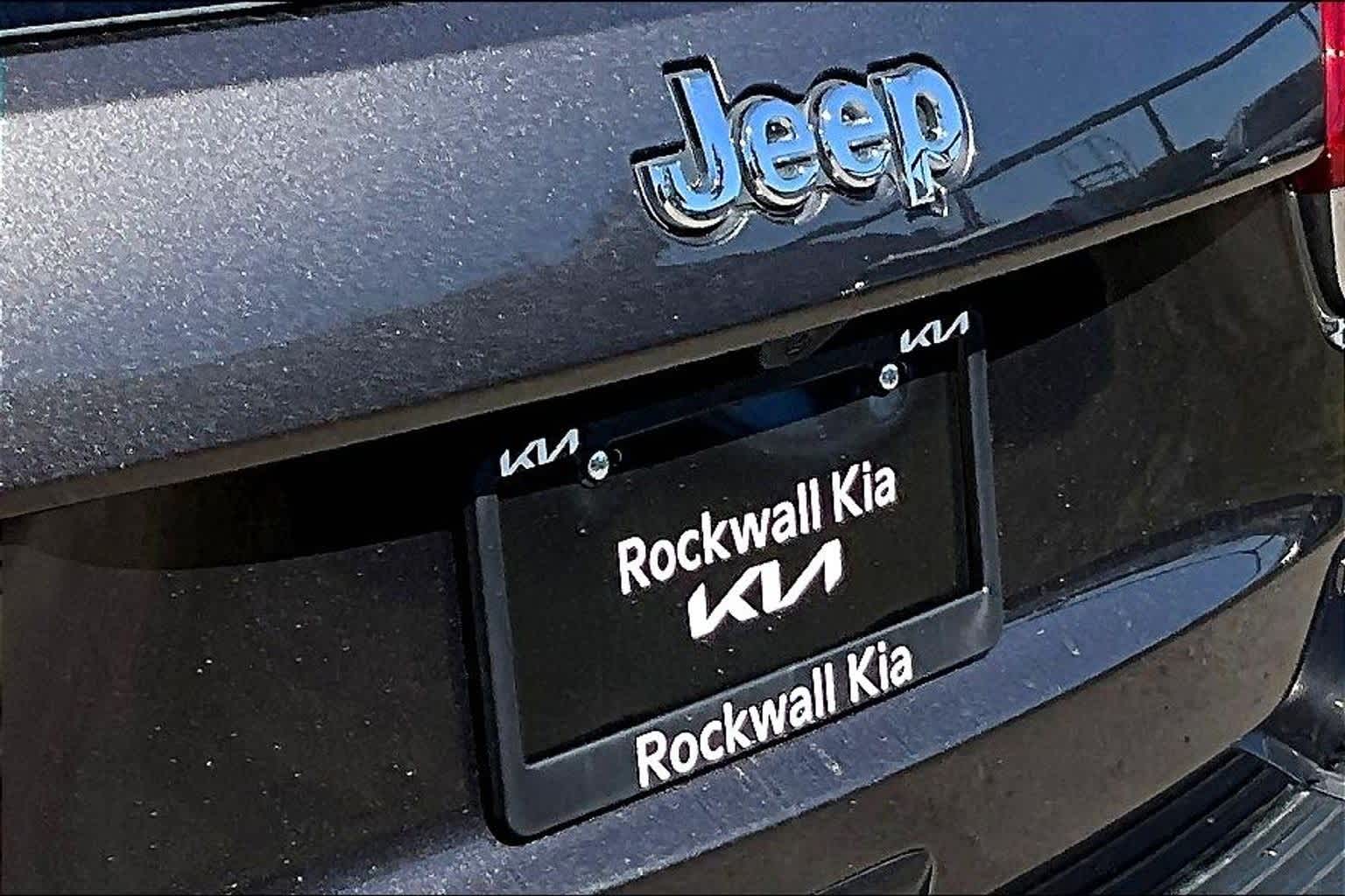 Thumbnail: 2018 Jeep Grand Cherokee - 32
