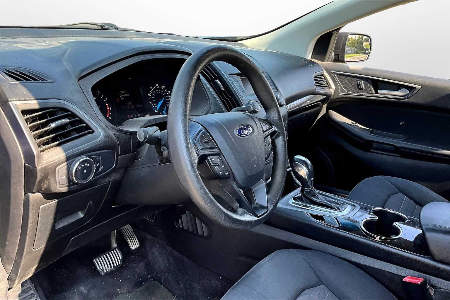 Thumbnail: 2015 Ford Edge - 12