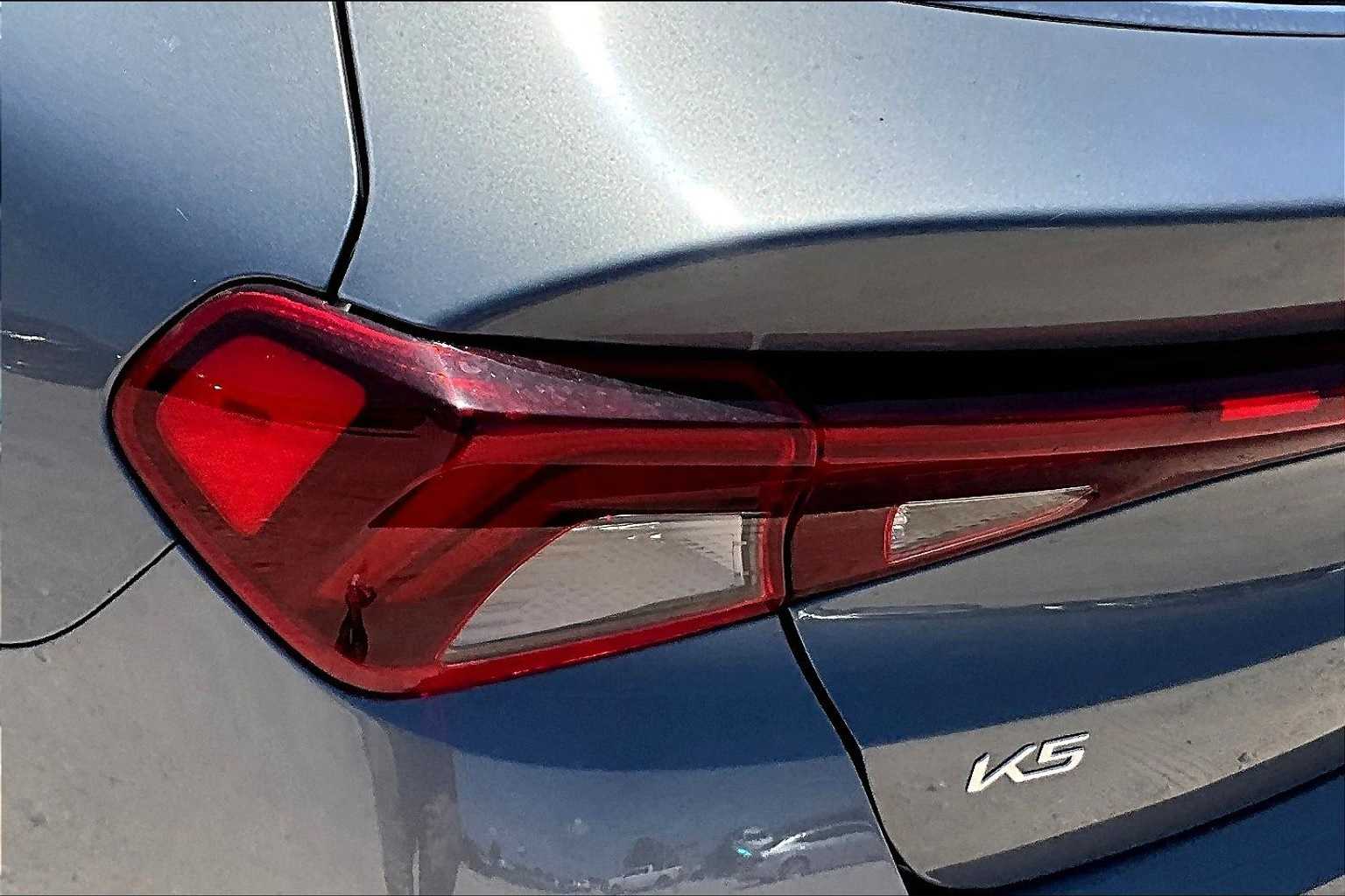 Thumbnail: 2023 Kia K5 - 31