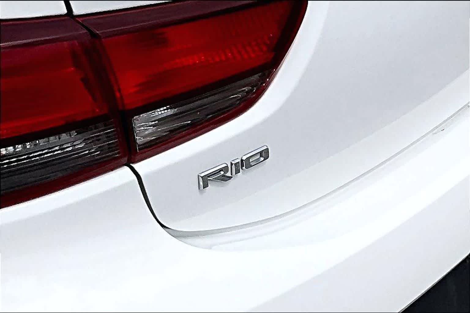 Thumbnail: 2020 Kia Rio - 27