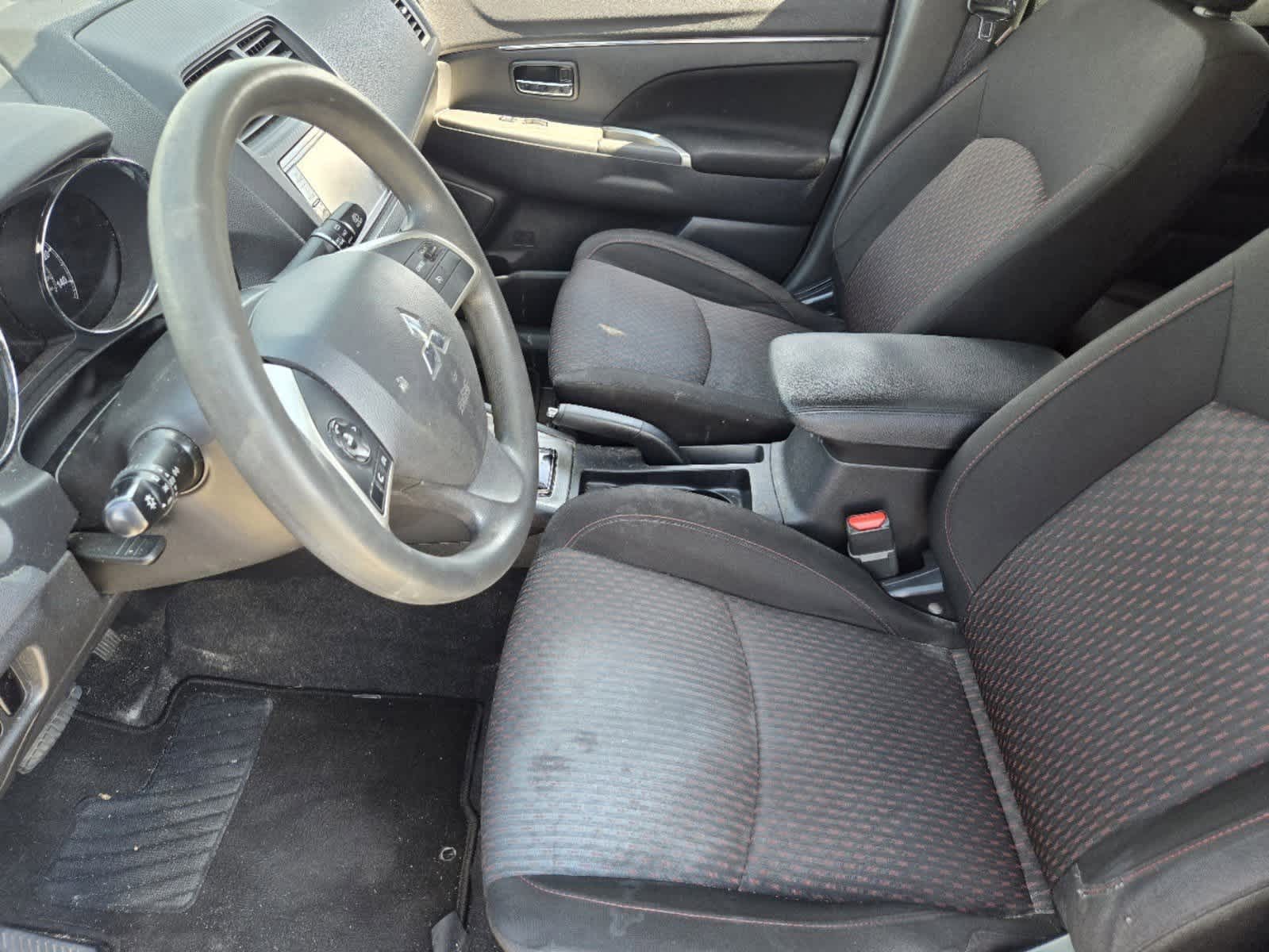 Thumbnail: 2019 Mitsubishi Outlander Sport - 11