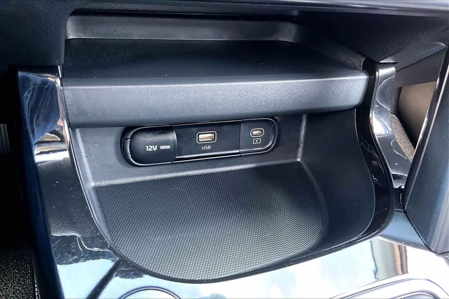 Thumbnail: 2024 Kia Seltos - 21