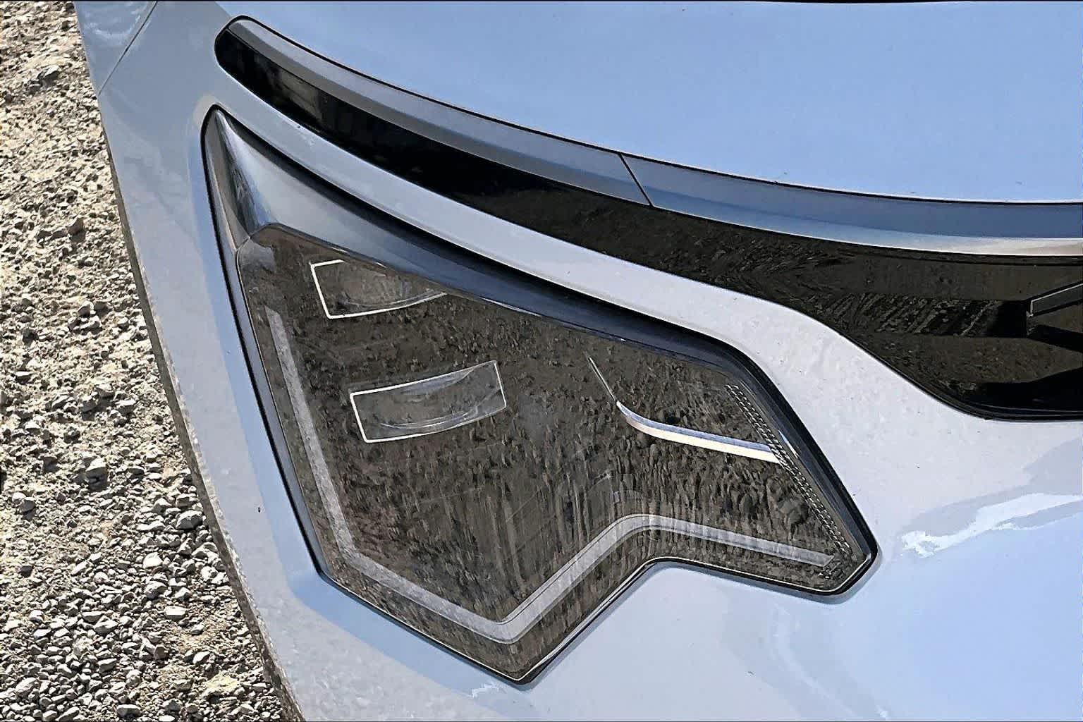 Thumbnail: 2023 Kia Niro - 25