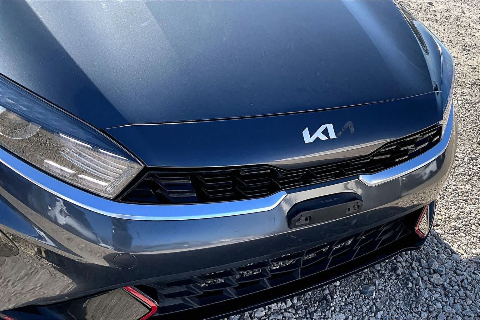 Thumbnail: 2022 Kia Forte - 24