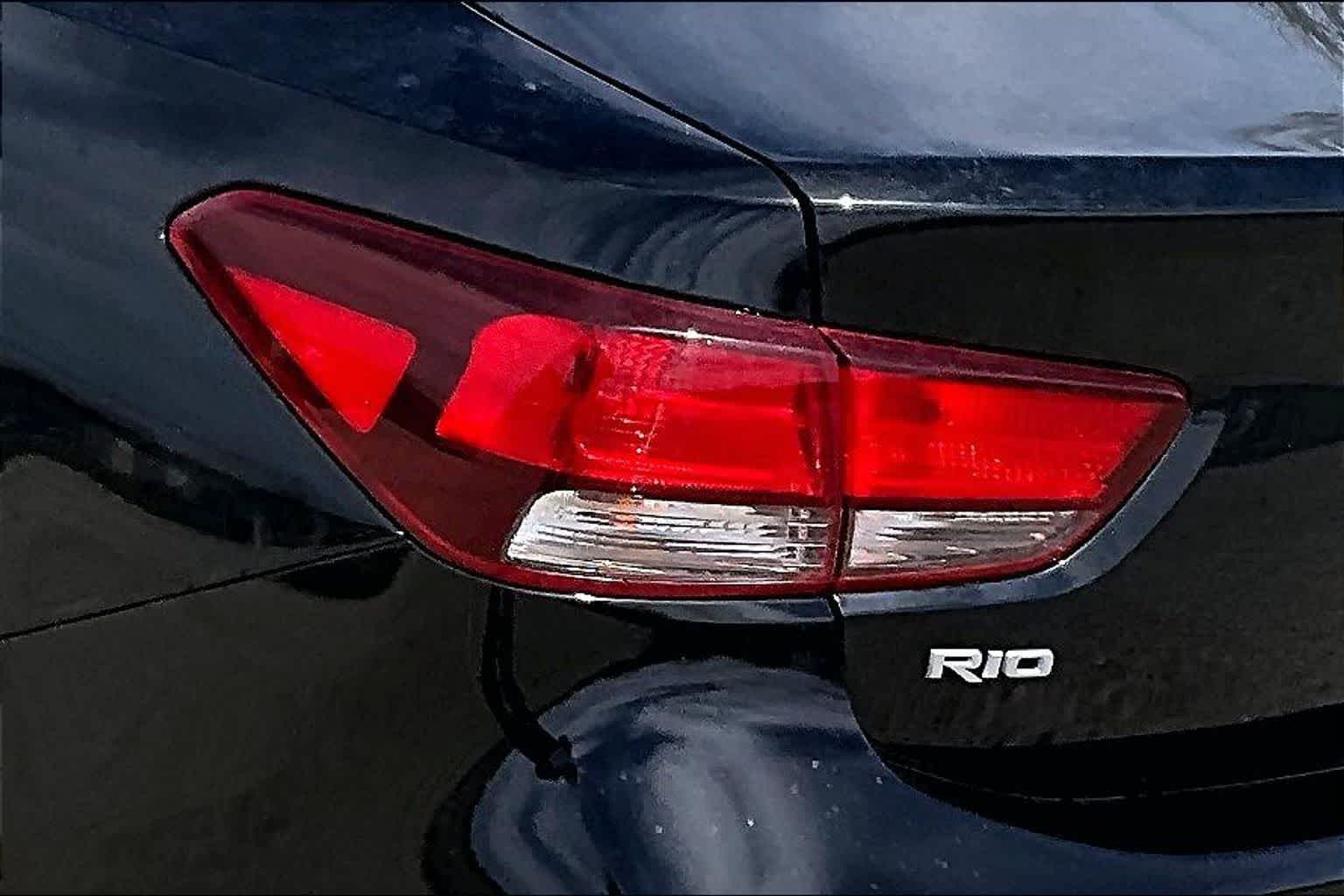 Thumbnail: 2023 Kia Rio - 22