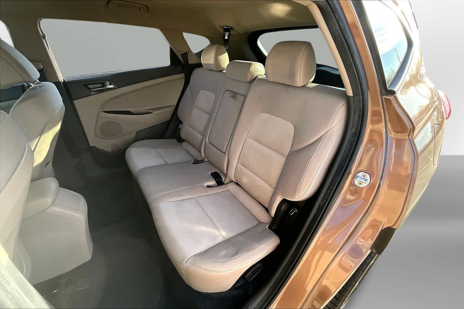 Thumbnail: 2016 Hyundai Tucson - 25