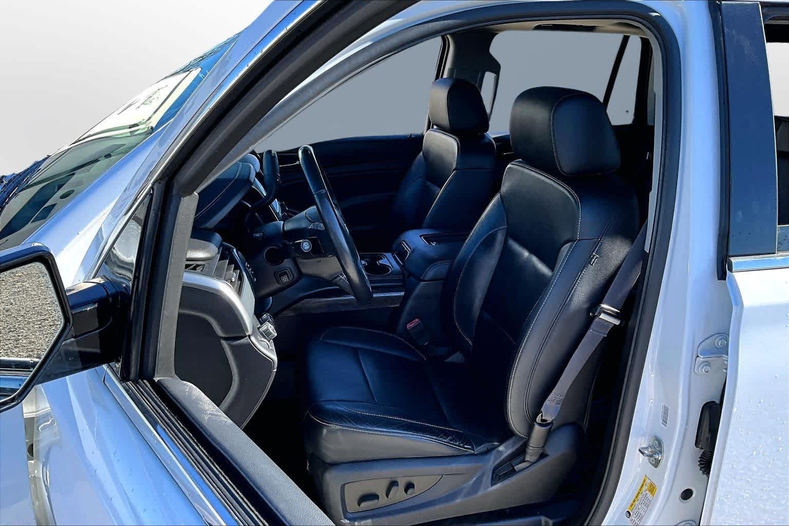 Thumbnail: 2016 Chevrolet Tahoe - 24