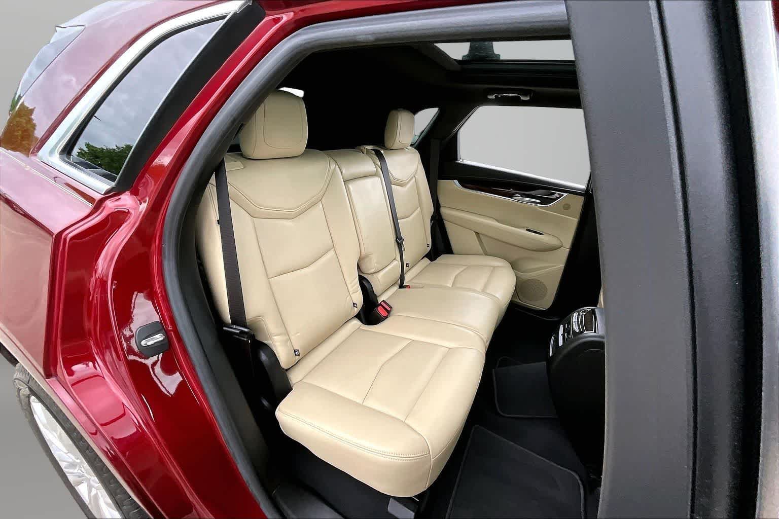 Thumbnail: 2018 Cadillac XT5 - 25