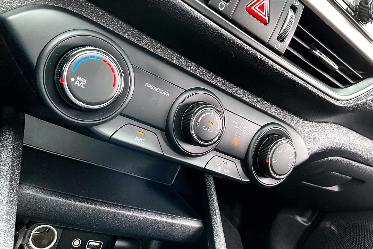 Thumbnail: 2021 Kia Forte - 22