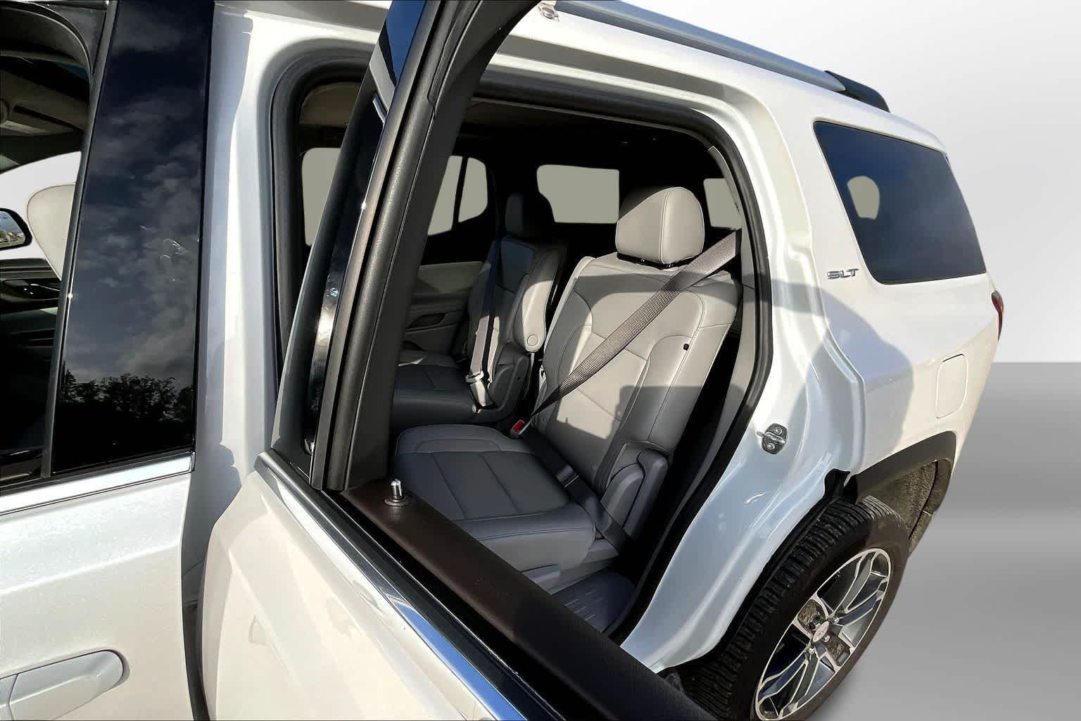 Thumbnail: 2020 GMC Acadia - 24