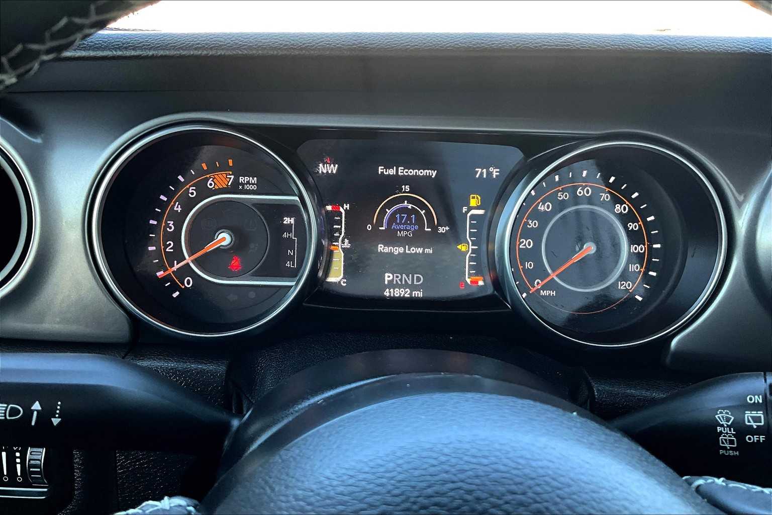 Thumbnail: 2021 Jeep Wrangler - 21