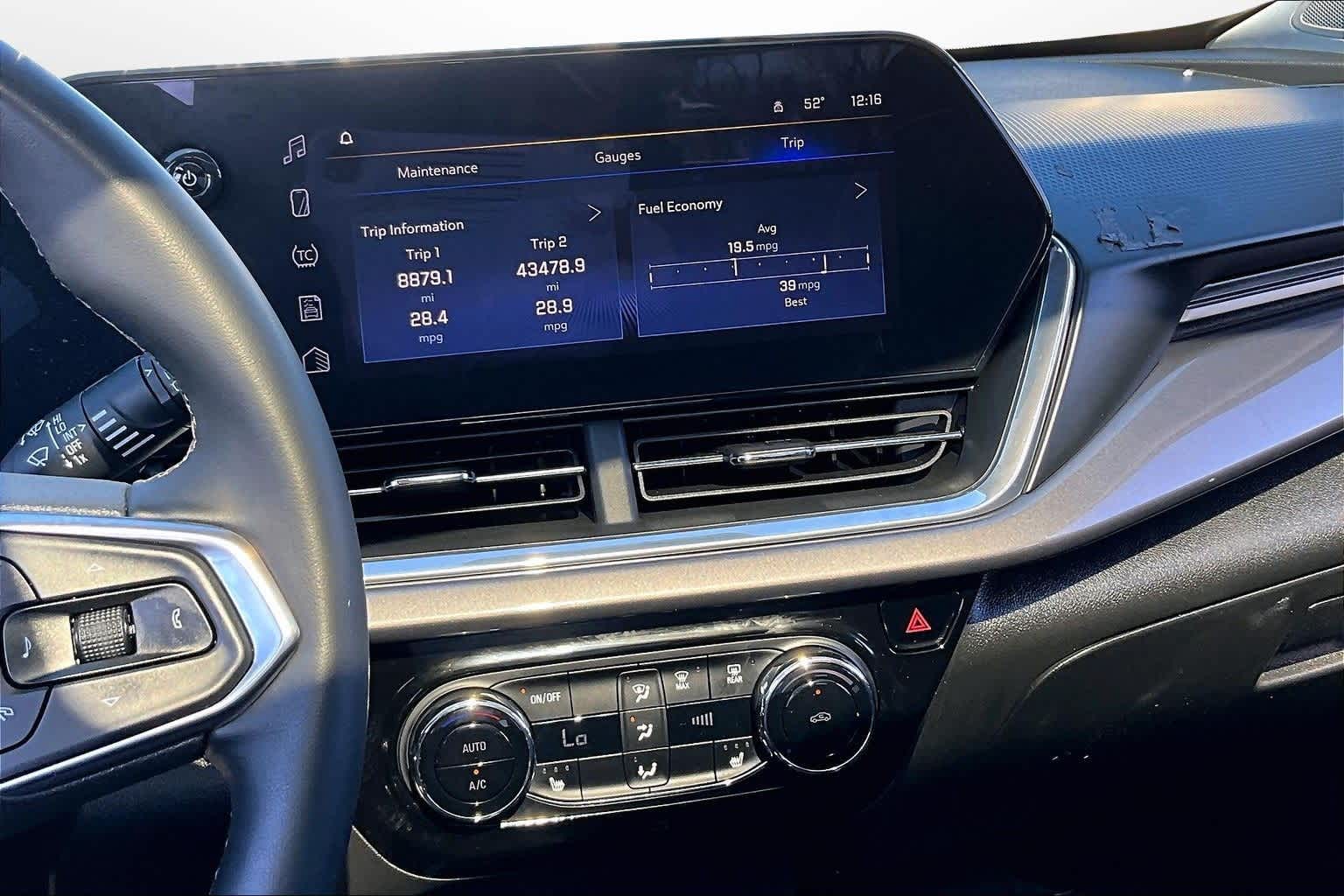 Thumbnail: 2024 Chevrolet Trax - 6