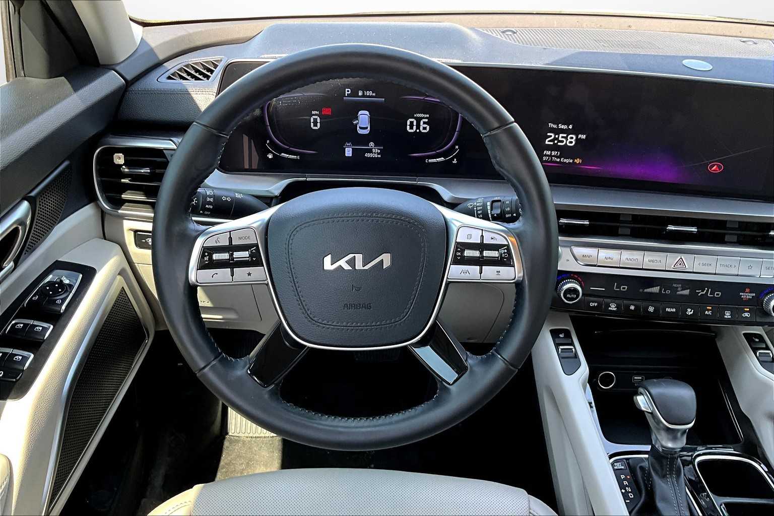 Thumbnail: 2023 Kia Telluride - 5