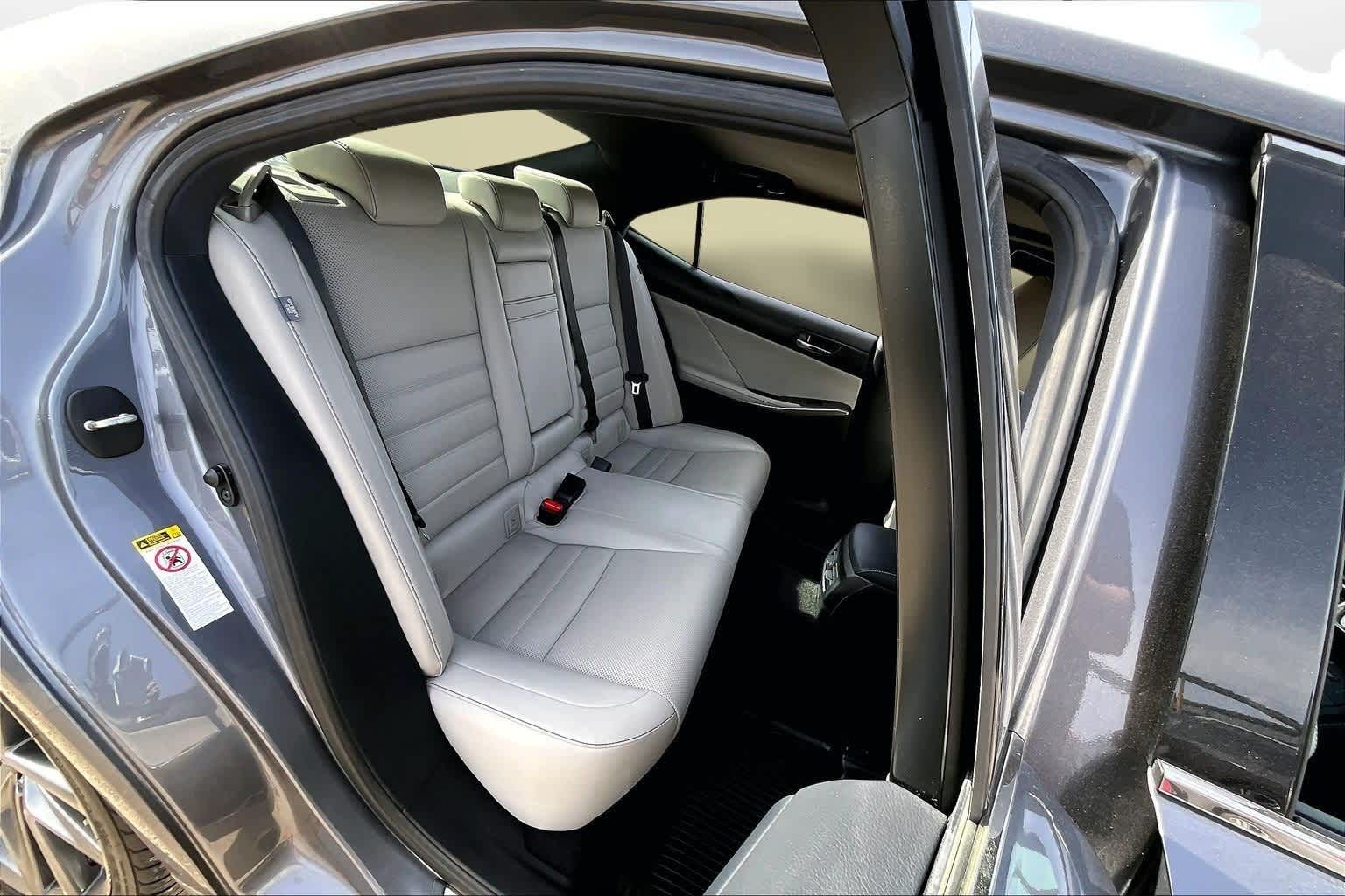 Thumbnail: 2016 Lexus IS - 25