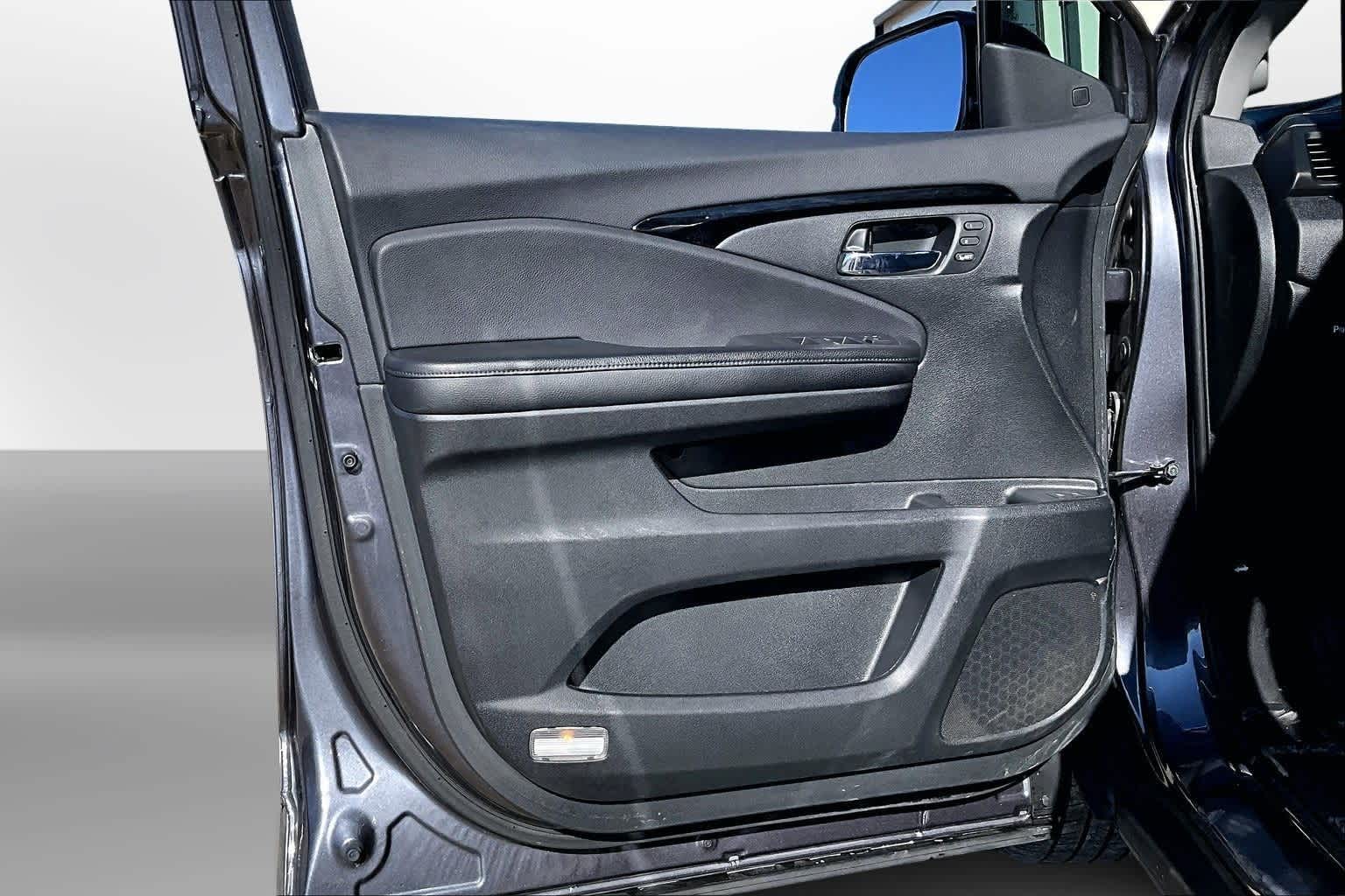 Thumbnail: 2021 Honda Pilot - 17