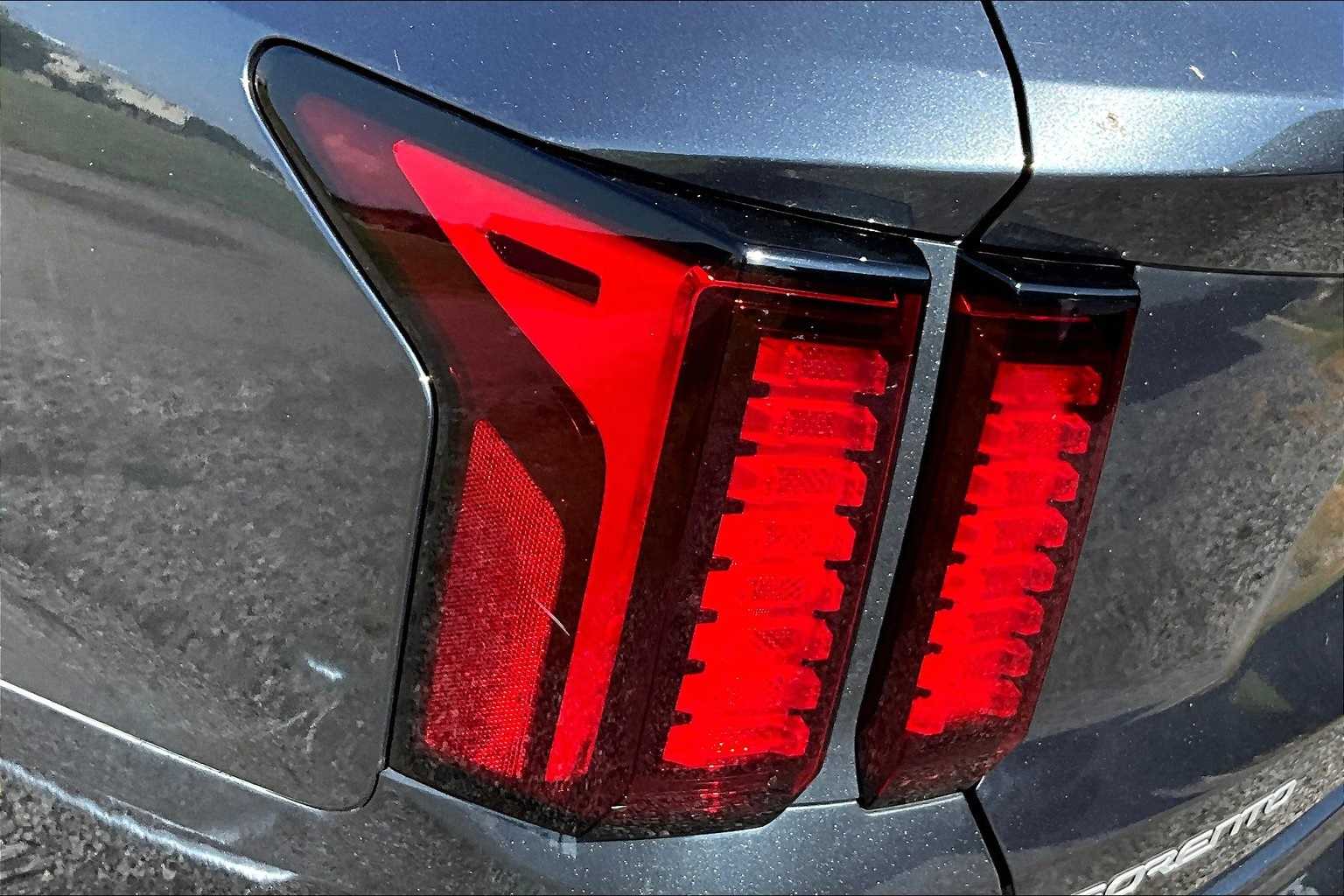 Thumbnail: 2023 Kia Sorento - 31