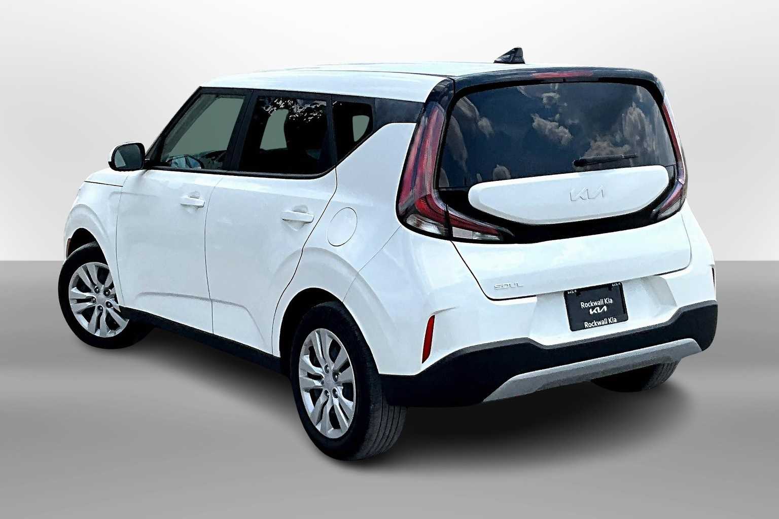 Thumbnail: 2023 Kia Soul - 11