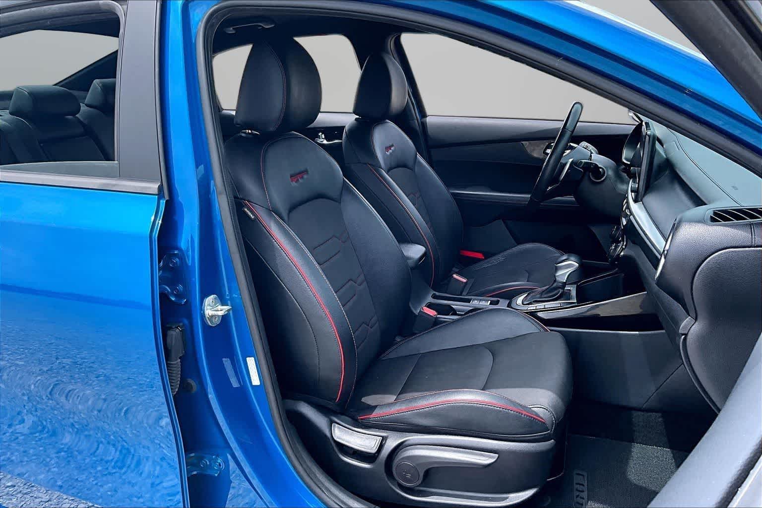 Thumbnail: 2022 Kia Forte - 6