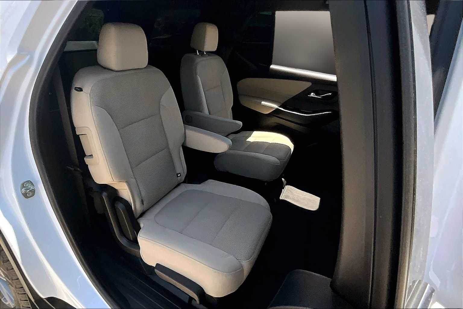 Thumbnail: 2022 Chevrolet Traverse - 27