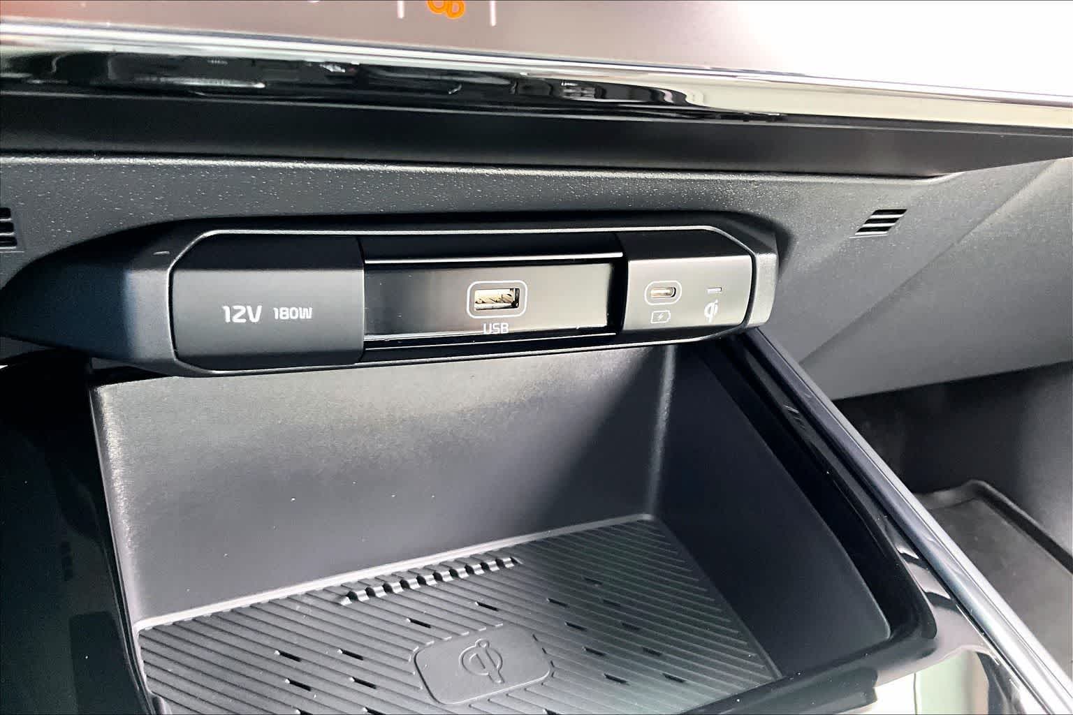 Thumbnail: 2025 Kia Niro - 20